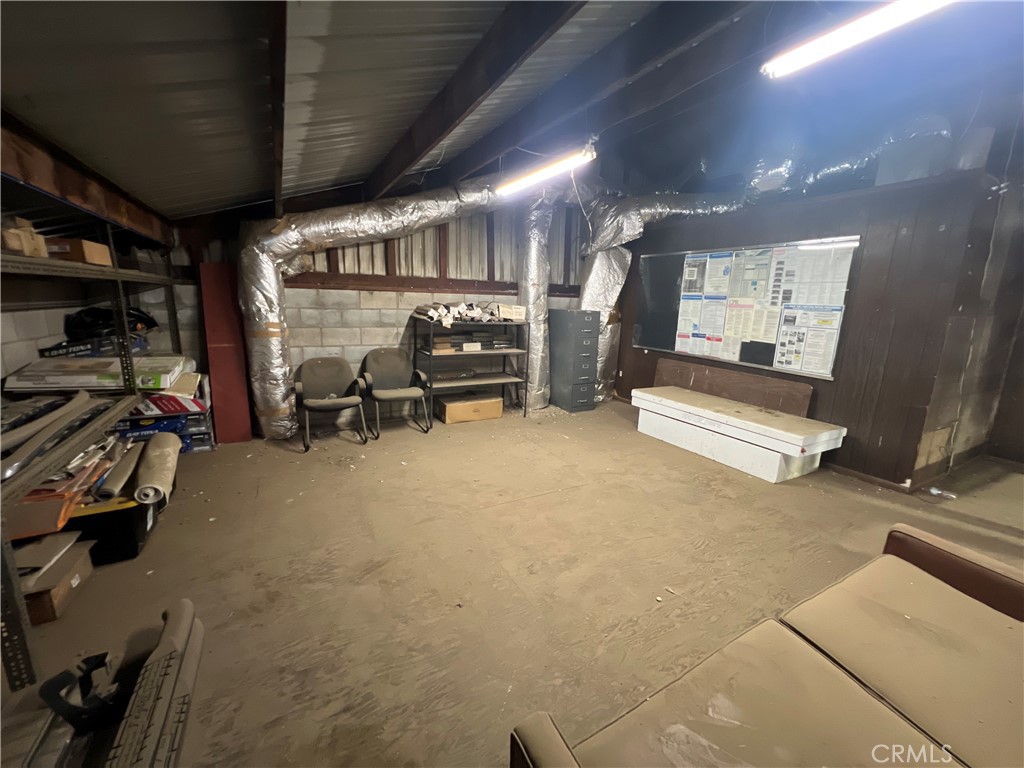 1040 High Property Photo 22