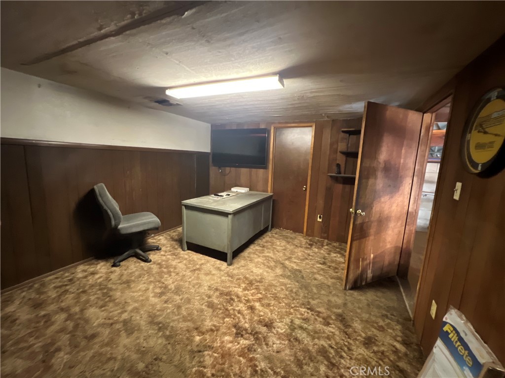 1040 High Property Photo 26