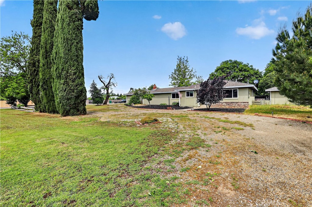 3276 E Olive Avenue Property Photo 2