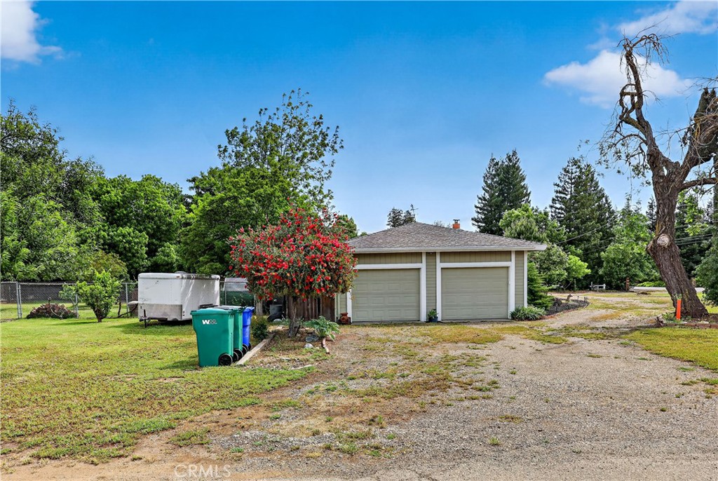 3276 E Olive Avenue Property Photo 4