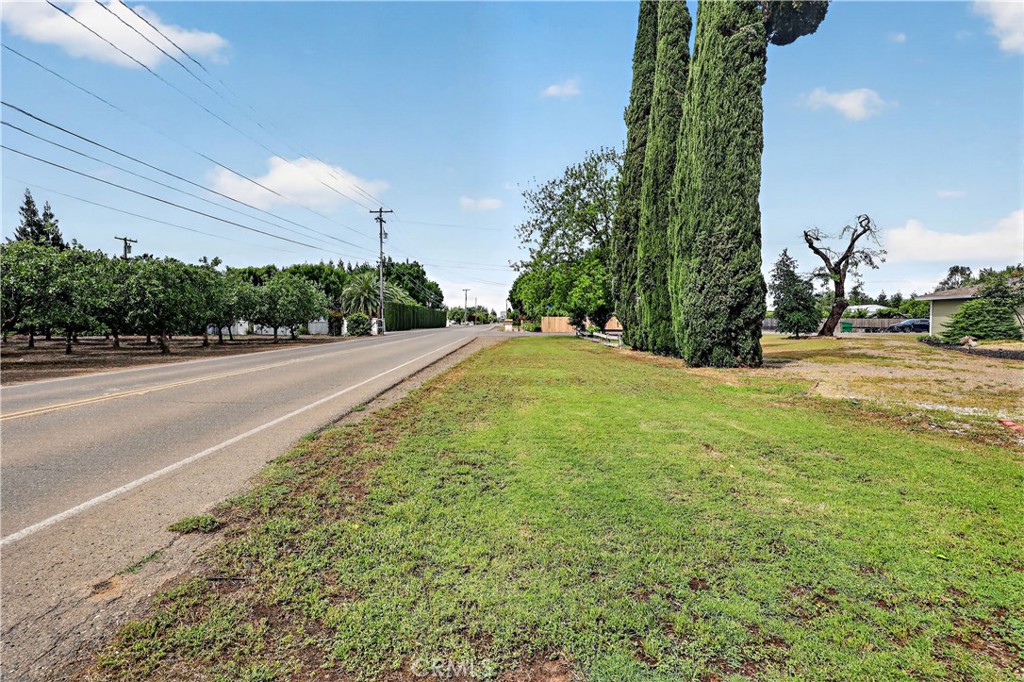 3276 E Olive Avenue Property Photo 10