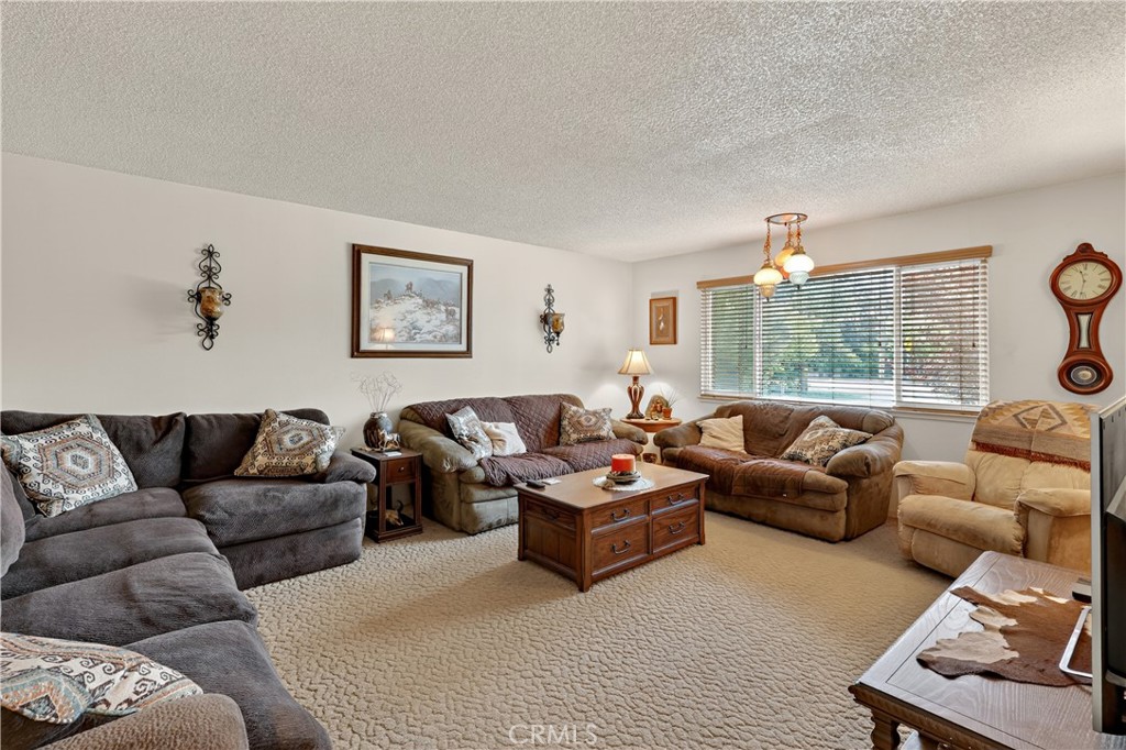 3276 E Olive Avenue Property Photo 12