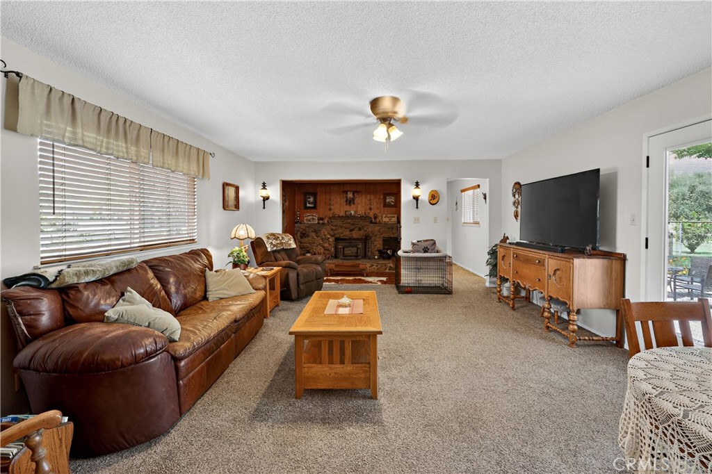 3276 E Olive Avenue Property Photo 18