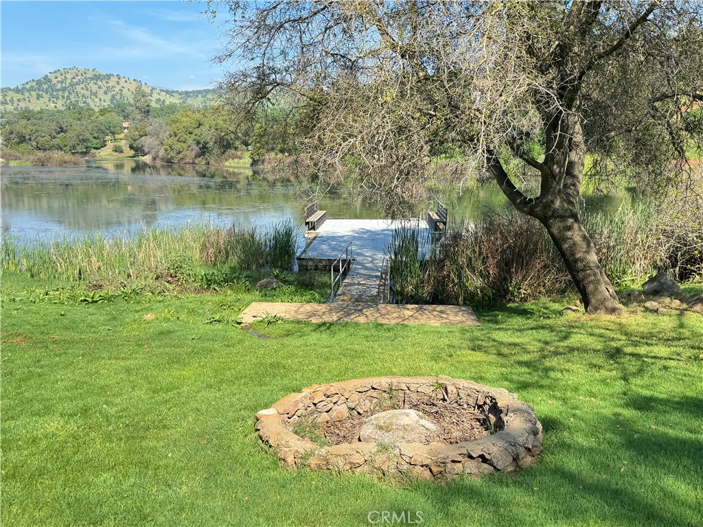 3295 Blue Oak Dr Property Photo 6