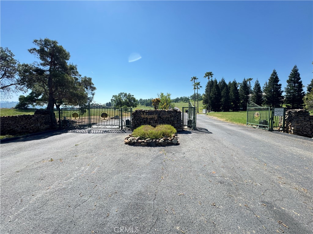 3295 Blue Oak Dr Property Photo 10