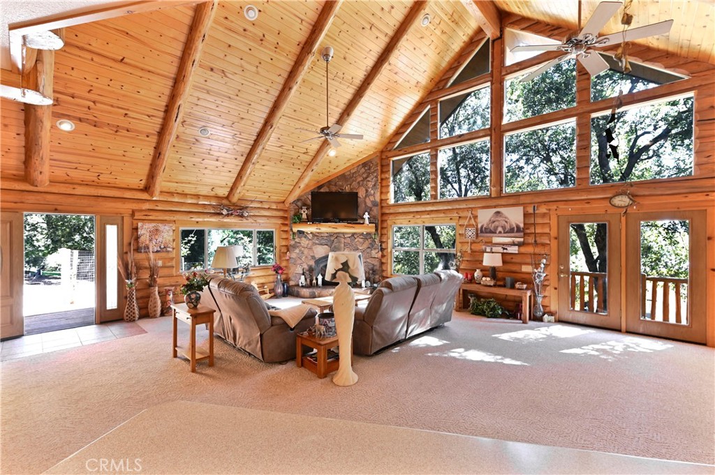 21416 Robin Lane Property Photo 3