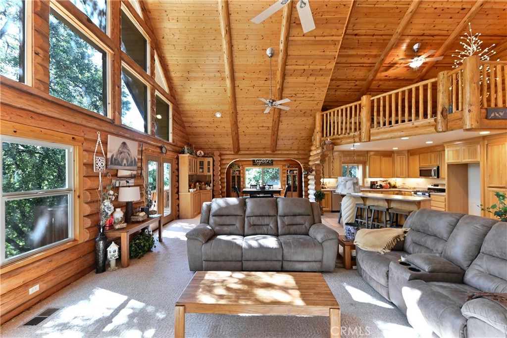 21416 Robin Lane Property Photo 5