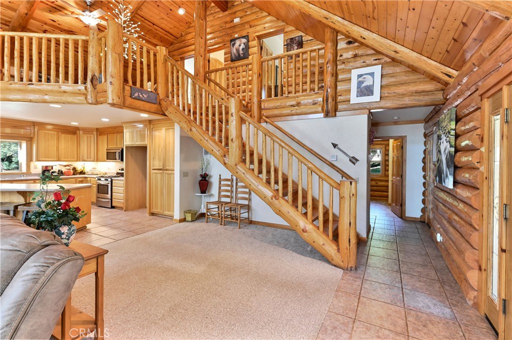 21416 Robin Lane Property Photo 6