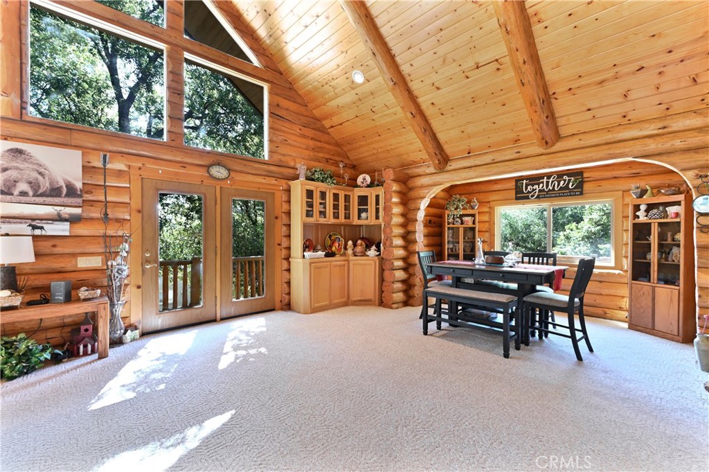 21416 Robin Lane Property Photo 7