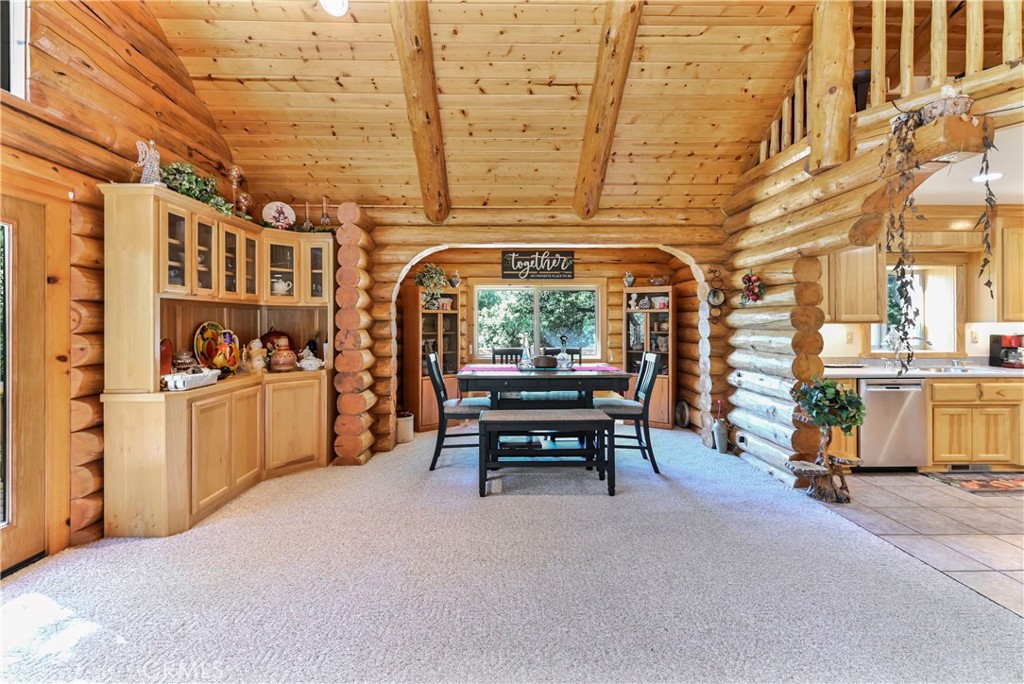 21416 Robin Lane Property Photo 8