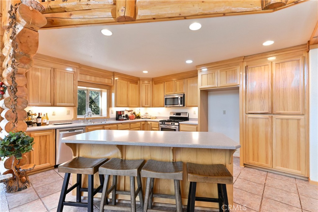 21416 Robin Lane Property Photo 10