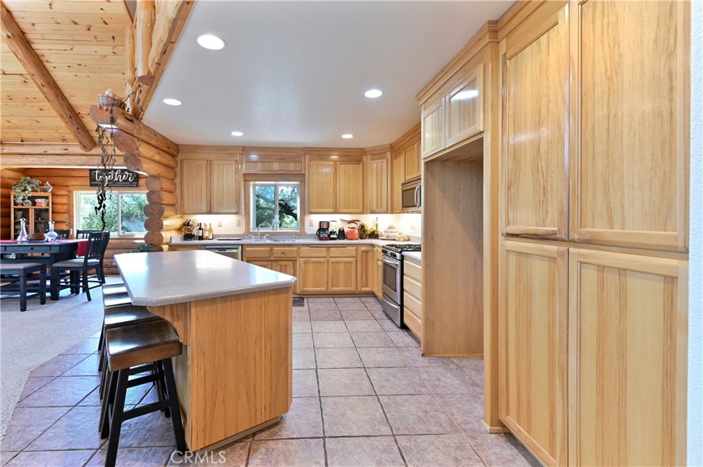 21416 Robin Lane Property Photo 11