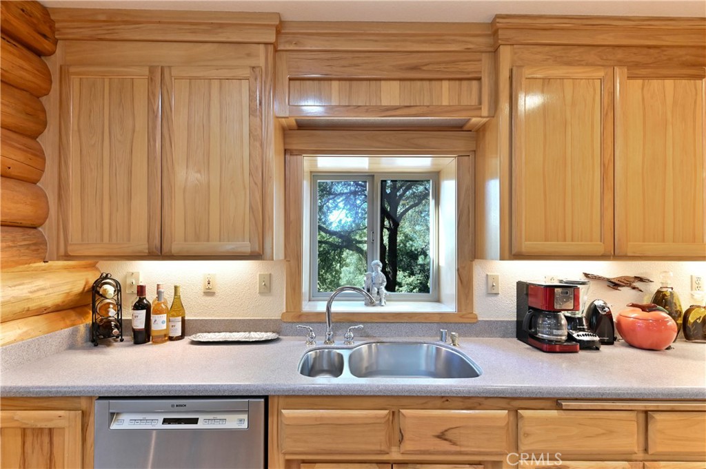 21416 Robin Lane Property Photo 13
