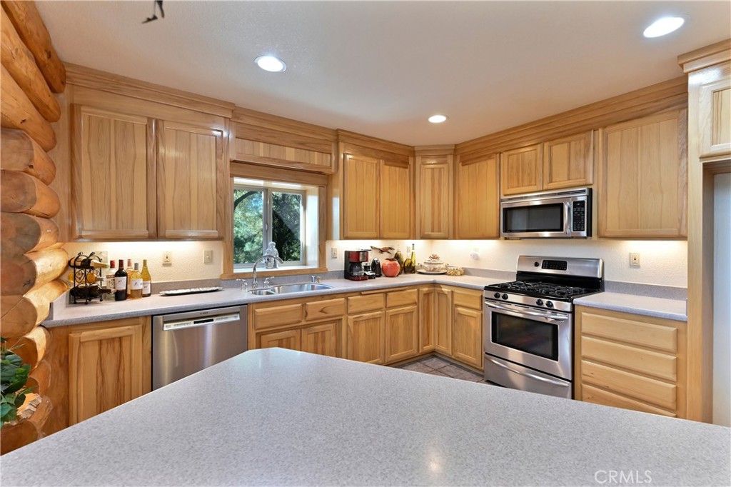 21416 Robin Lane Property Photo 16