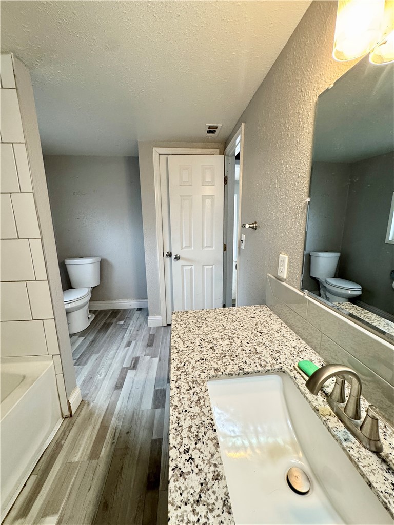 522 Wolfe Property Photo 24