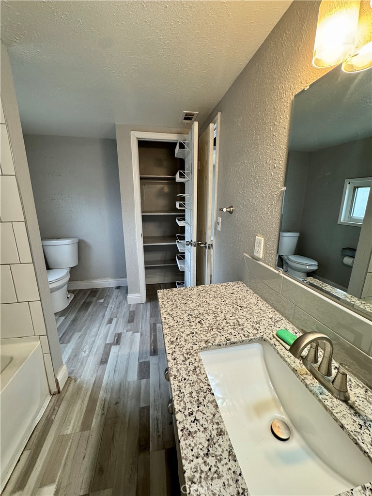 522 Wolfe Property Photo 25