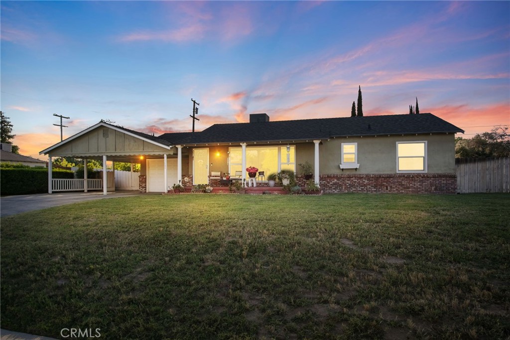 1701 Eucalyptus Property Photo 1