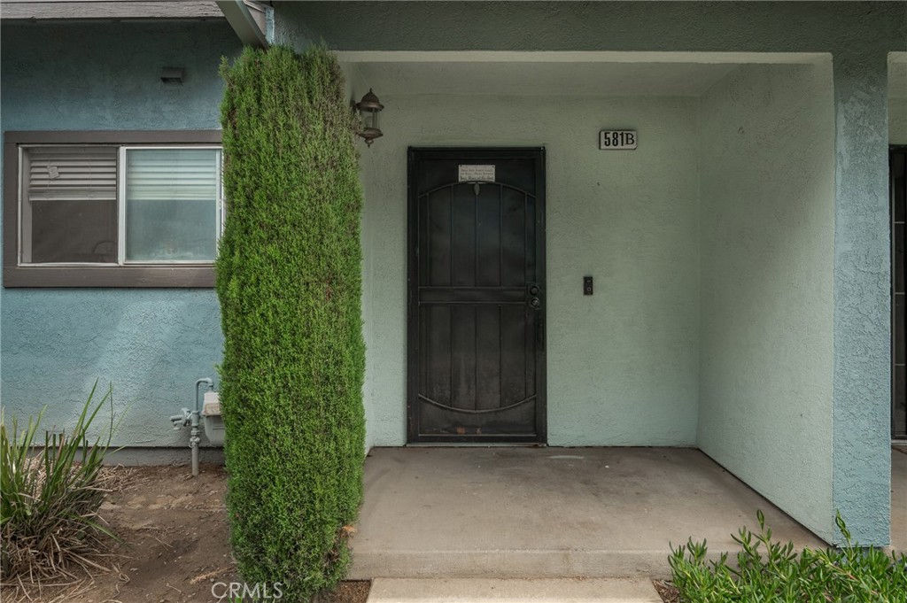 581 Lincoln Ave Unit B Property Photo 4