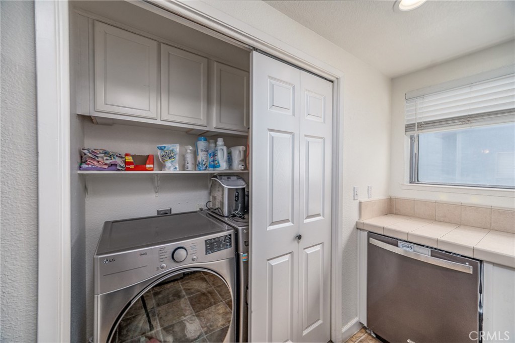 581 Lincoln Ave Unit B Property Photo 10