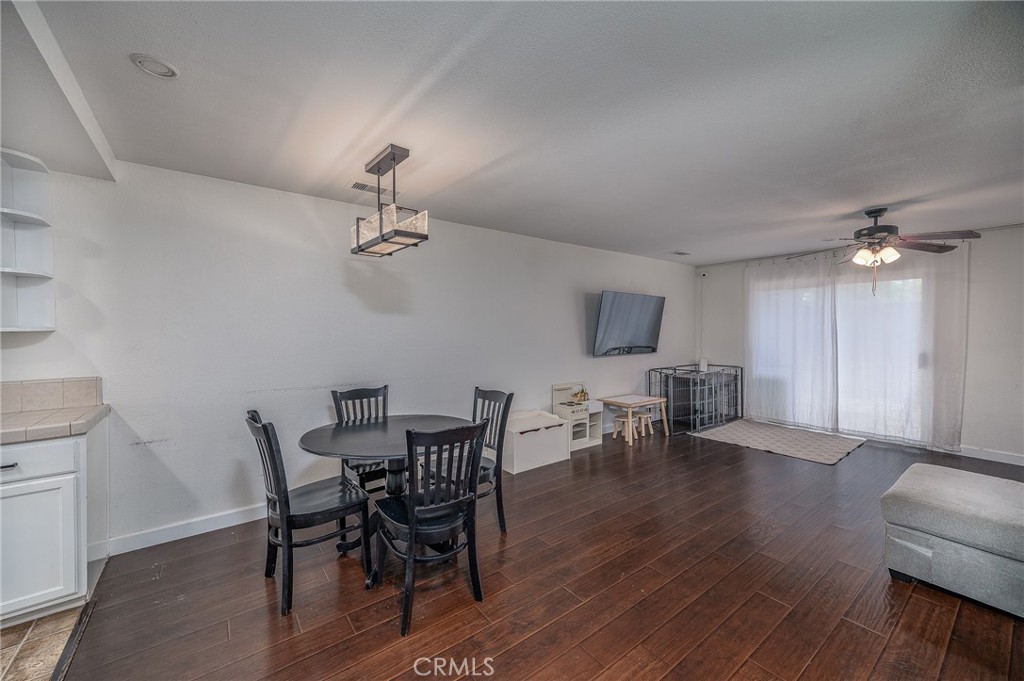 581 Lincoln Ave Unit B Property Photo 13