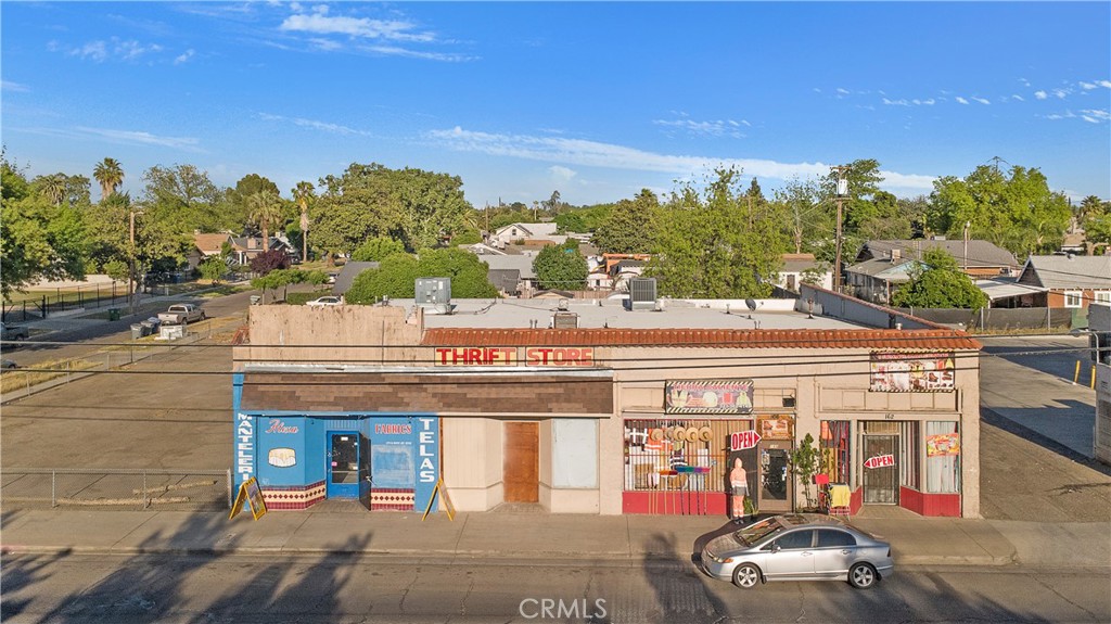 170 N Maple Ave Property Photo 1