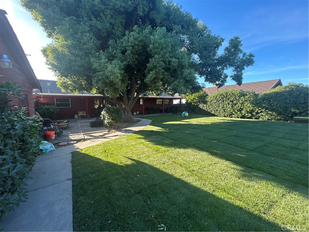 1800 2nd Property Photo 12