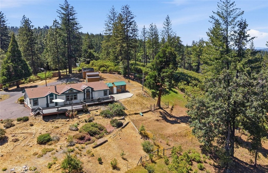 21552 Sprague W Property Photo 1