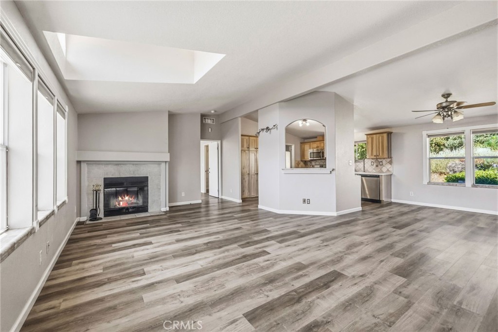 21552 Sprague W Property Photo 8