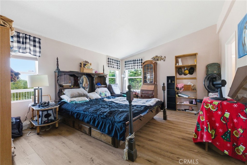 21552 Sprague W Property Photo 11