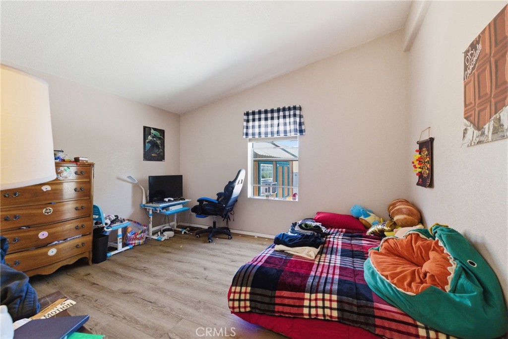 21552 Sprague W Property Photo 14