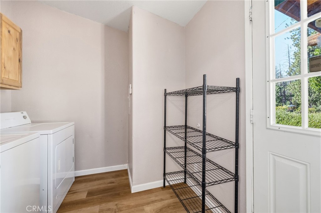 21552 Sprague W Property Photo 14