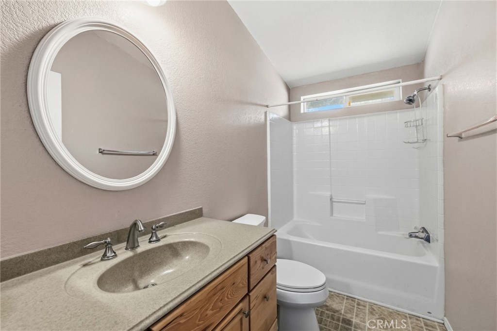 21552 Sprague W Property Photo 18