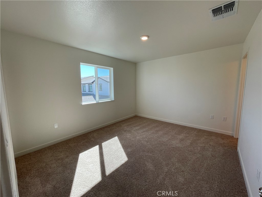 732 Stone Ridge East Avenue Property Photo 4
