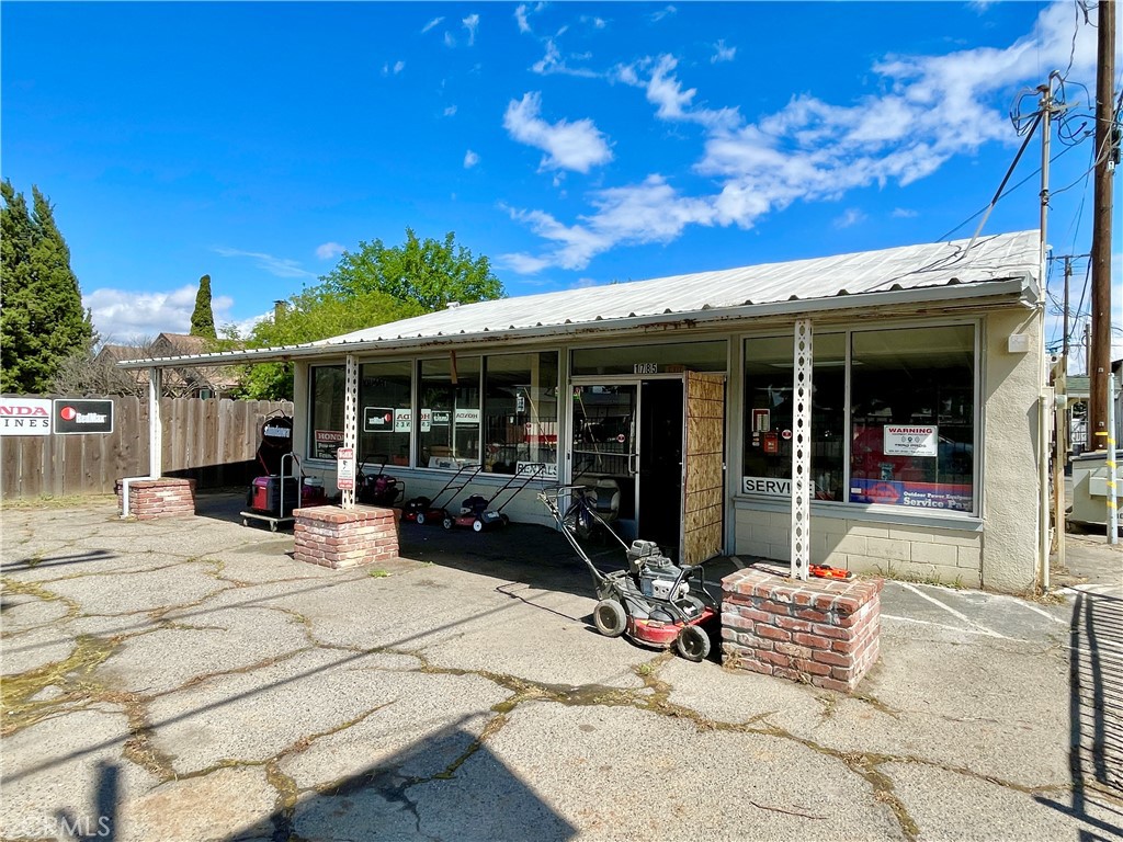 1785 E 21st Street Property Photo 3