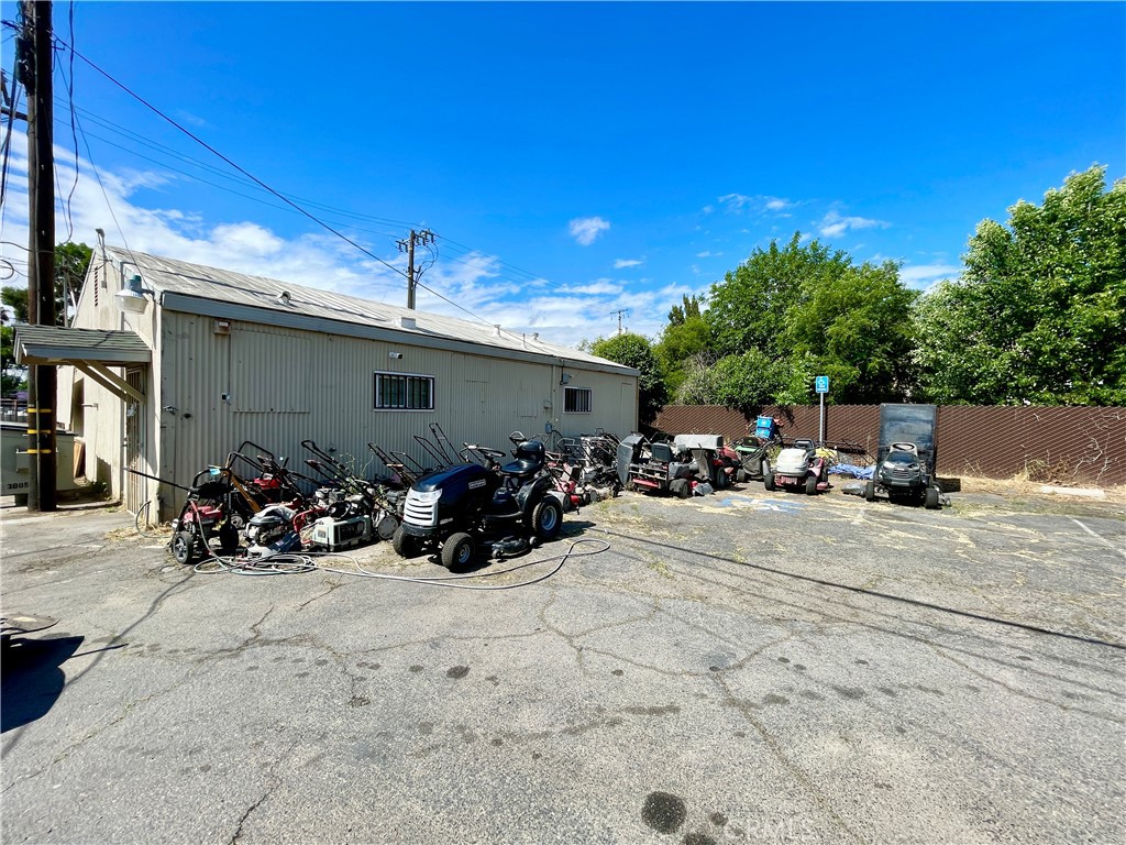 1785 E 21st Street Property Photo 8
