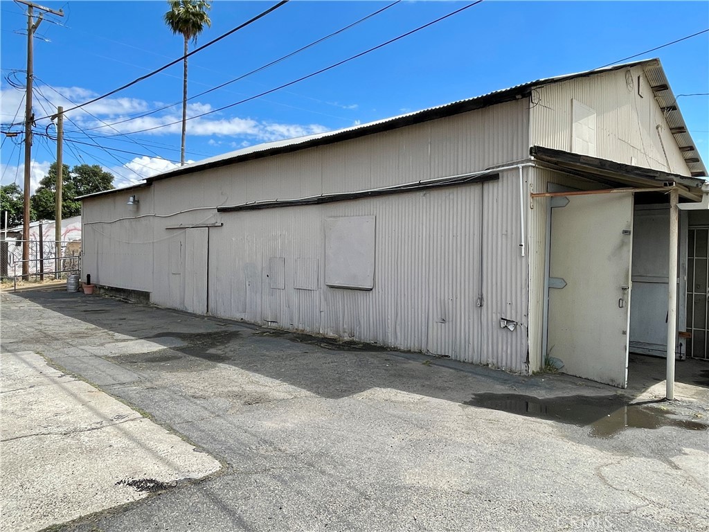 1785 E 21st Street Property Photo 18