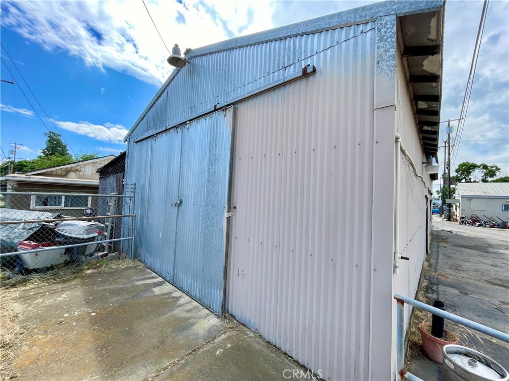 1785 E 21st Street Property Photo 20