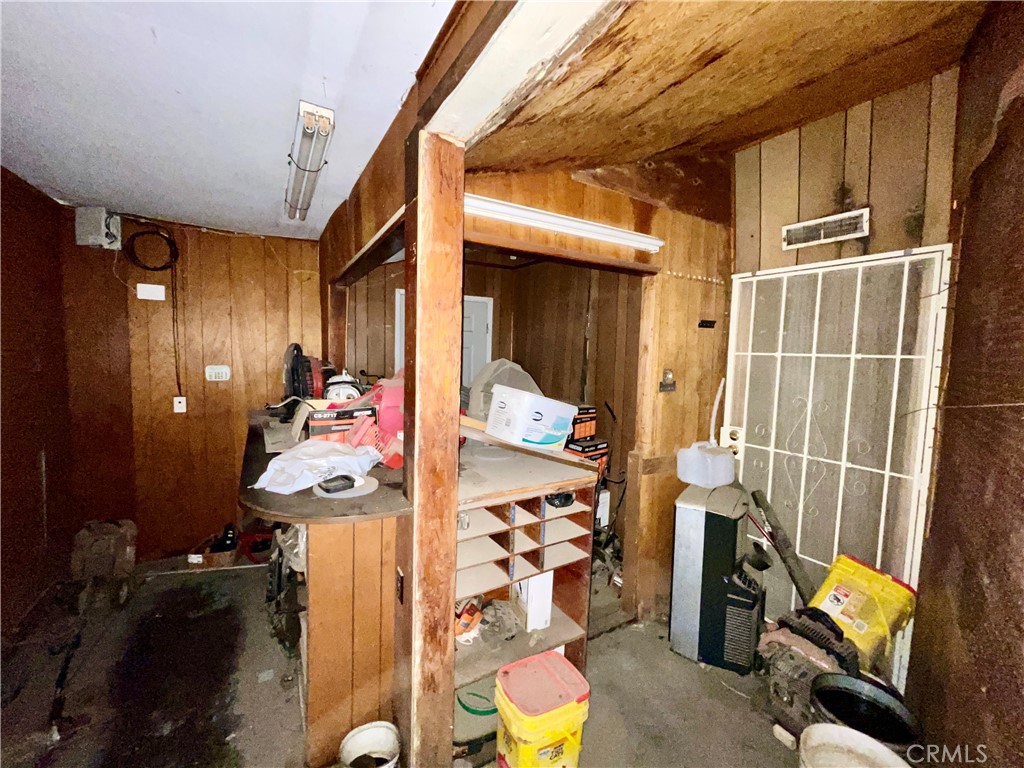 1785 E 21st Street Property Photo 27