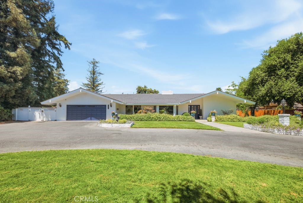 2653 E North Bear Creek Property Photo 1