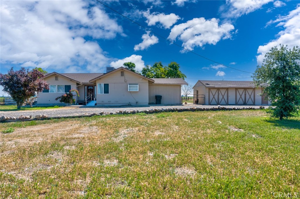 17626 Britto Road Property Photo 2