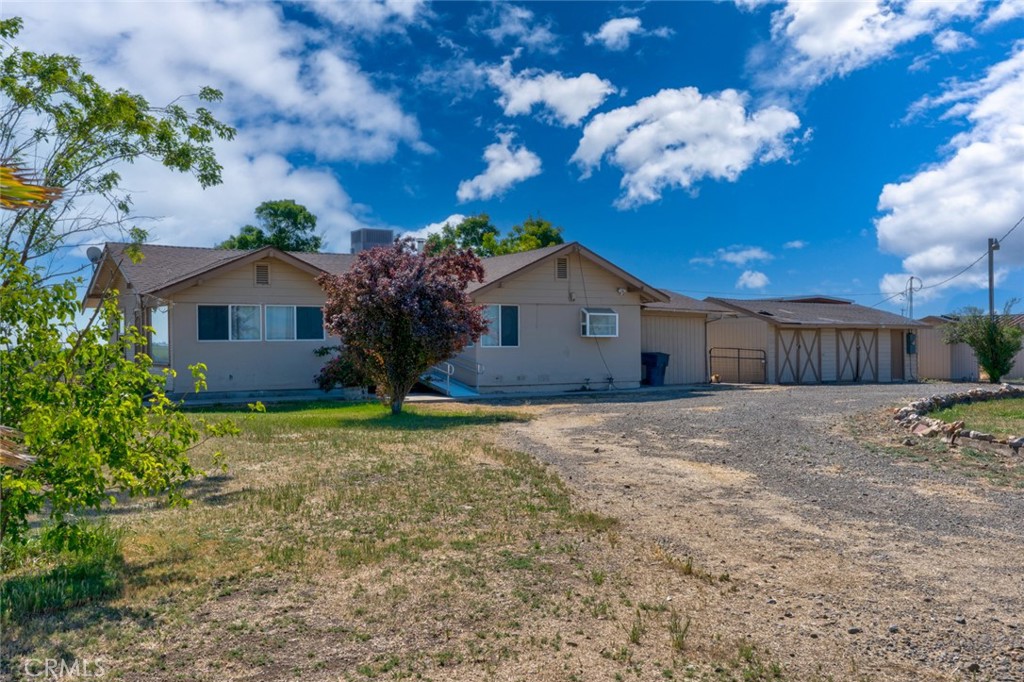 17626 Britto Road Property Photo 3
