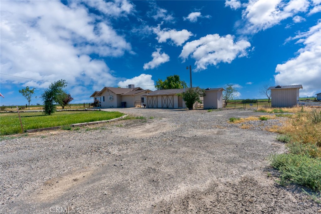 17626 Britto Road Property Photo 6