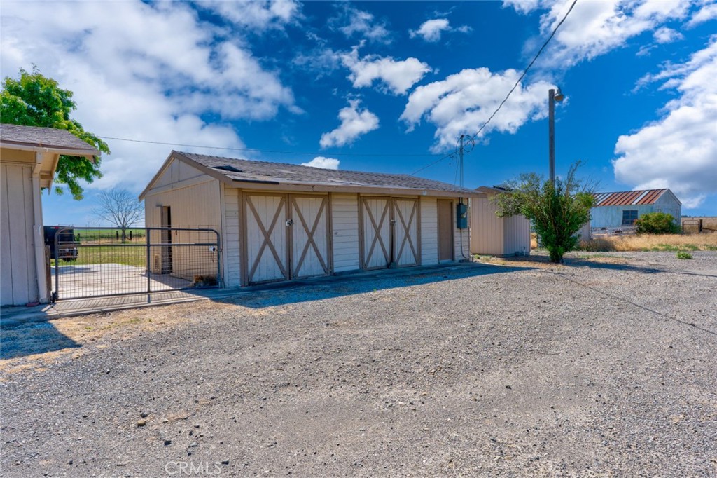 17626 Britto Road Property Photo 11