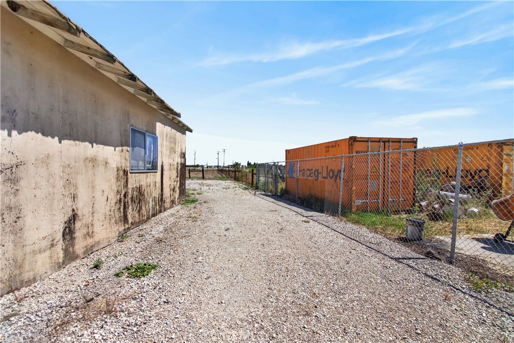 3650 Santa Fe Property Photo 17