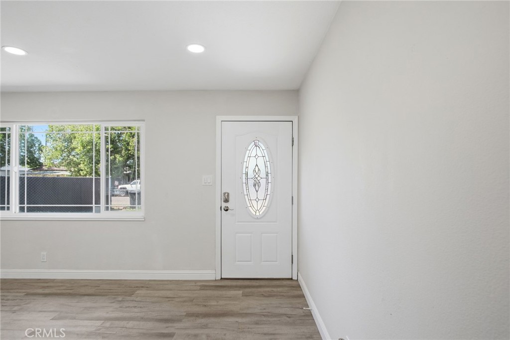 341 2nd Property Photo 3