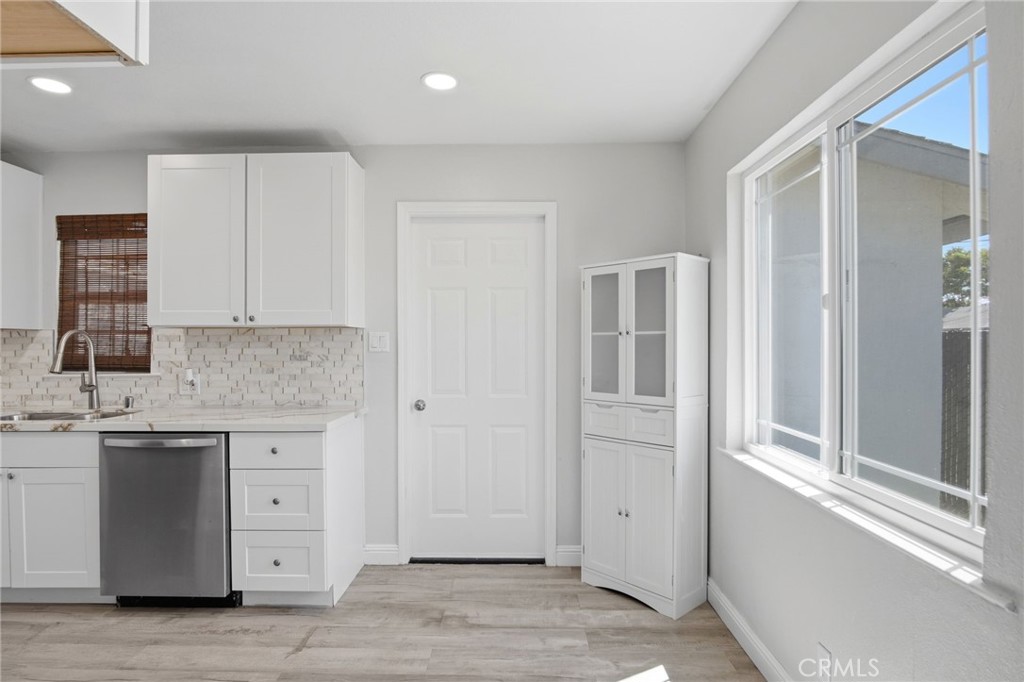 341 2nd Property Photo 5