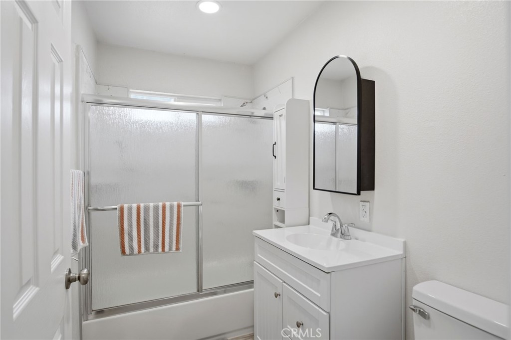 341 2nd Property Photo 9