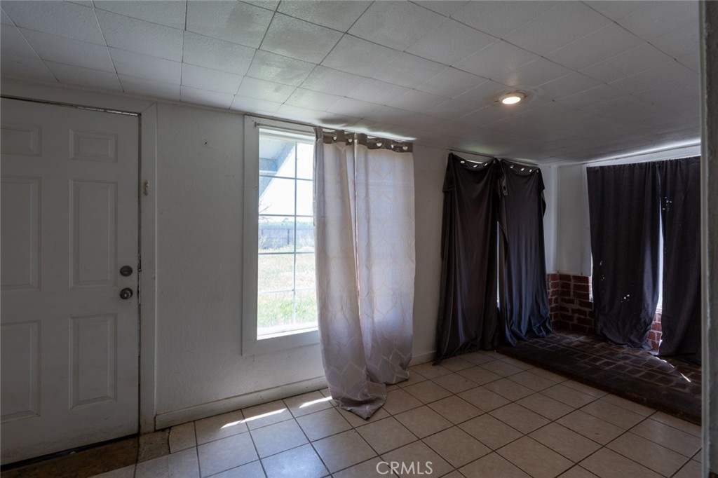 7251 Plainsburg Road Property Photo 6