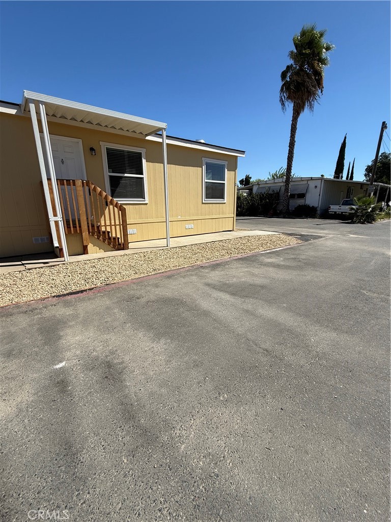 200 Santa Fe Drive 3 Property Photo 4