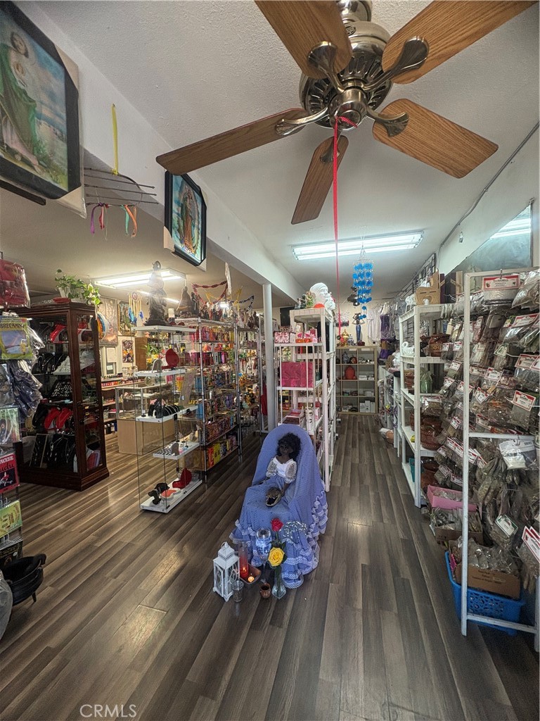 1902 E Harding Property Photo 6